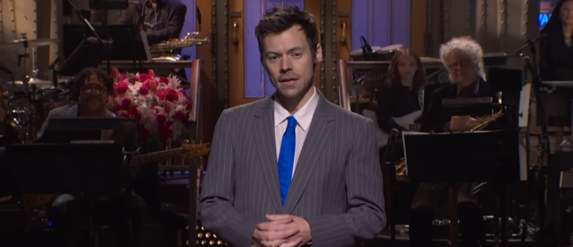 Harry Styles sorprende en TV y besa a Ben Marshall en pleno show