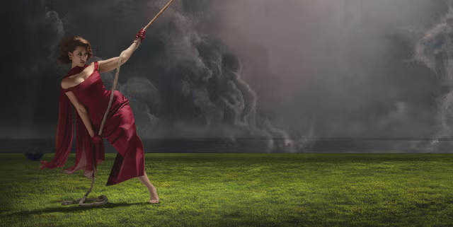 RAYE logra el mayor debut de su carrera con “THIS MUSIC MAY CONTAIN HOPE” en Spotify