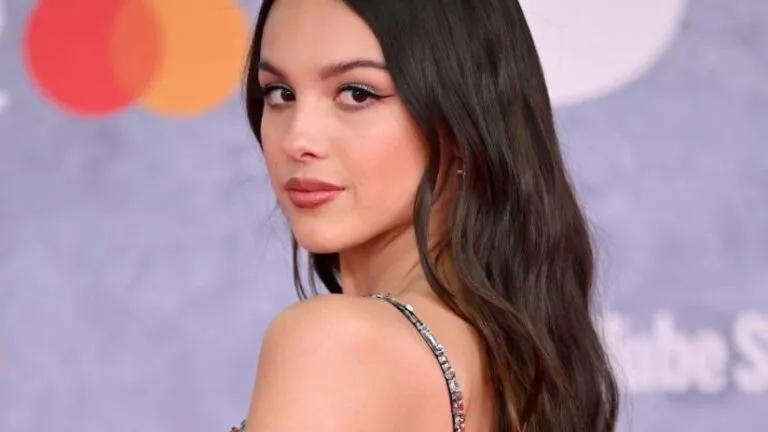 Olivia Rodrigo confirma con su vestido un posible secreto sobre su nuevo disco 9 olivia rodrigo 8be9fc81