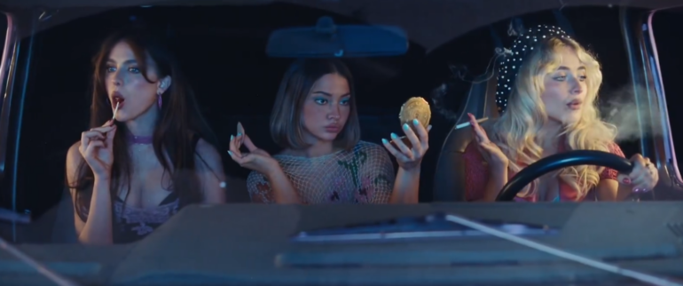 Sabrina Carpenter anuncia nuevo videoclip y genera dudas por su fecha de publicación