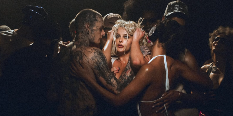 Bebe Rexha lanza “Hysteria” y adelanta su nueva era con el álbum “Dirty Blonde”