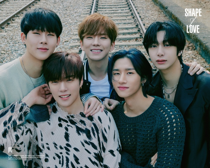 MONSTA X lanza “Unfold”: su nuevo álbum en inglés junto al emotivo single “Heal”