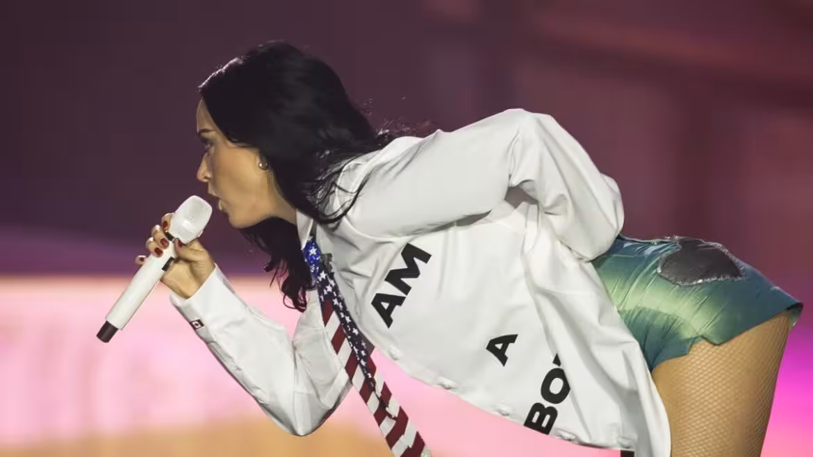 Katy Perry enciende Rock in Rio Lisboa con el estreno de su nuevo sencillo «Watch It Burn»