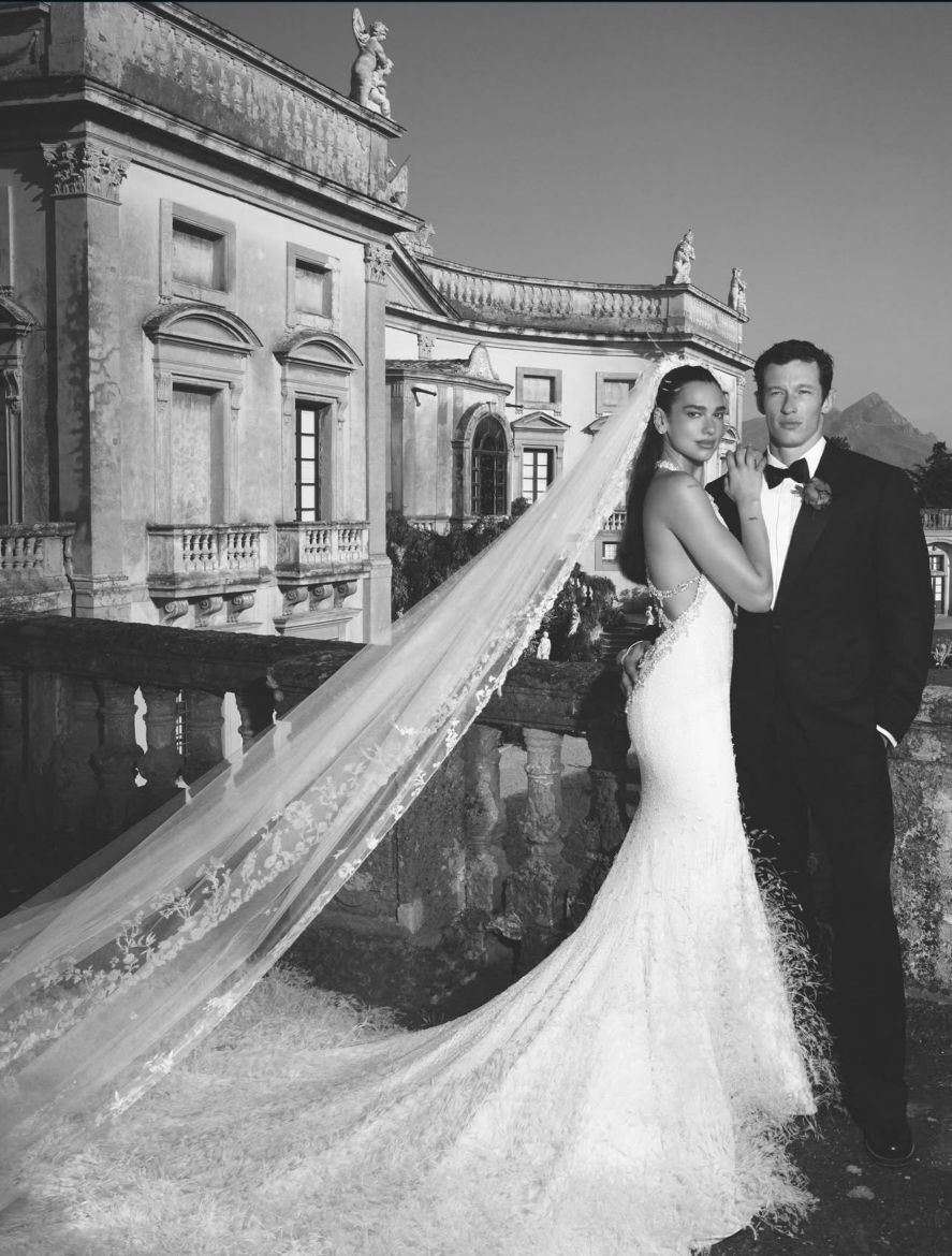 Dua Lipa deslumbra con nuevas fotos de su boda en Italia junto a Callum Turner 1 image
