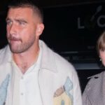 Taylor Swift desata la emoción de sus fans al presumir su anillo durante “Love Story”