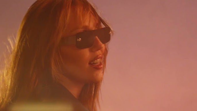 Miley Cyrus sorprende con el videoclip de “Golden Burning Sun”, una de las canciones más emocionales de su nueva era musical