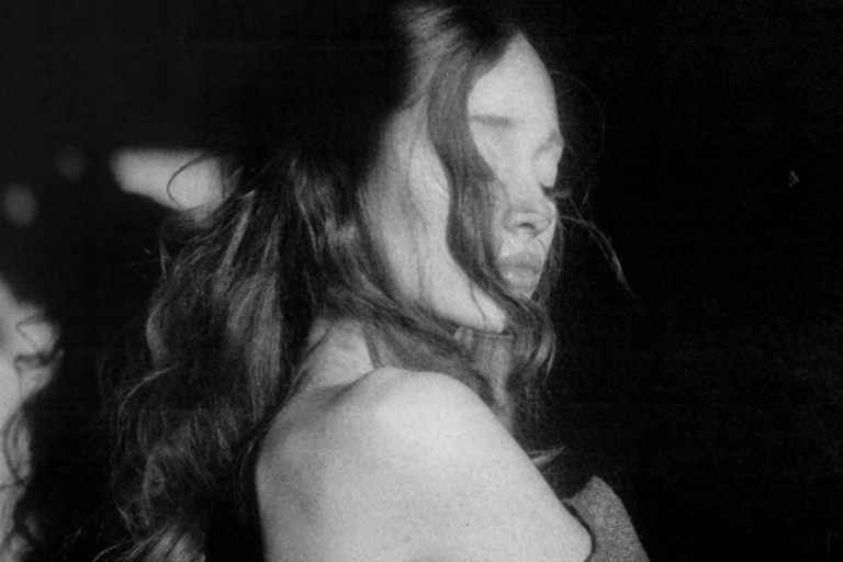 Ariana Grande anticipa su octavo álbum ariana grande petal 31 julio