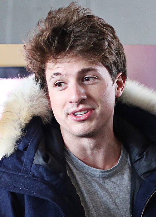 celebridades 7 #CharliePuth