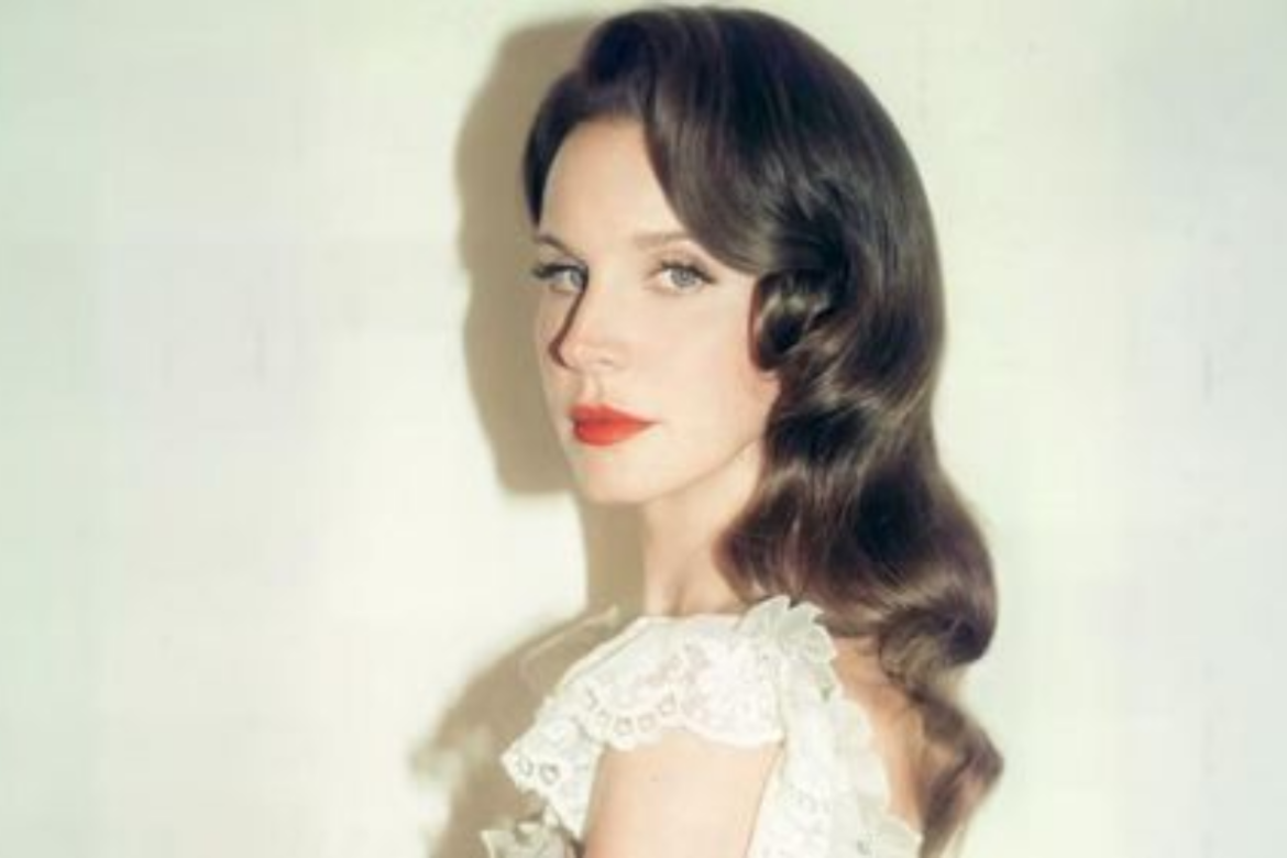 Lana Del Rey confirma que lanzará dos álbumes inéditos este año: revela que un segundo disco ya está en camino 4 lana del rey stove