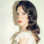 Lana Del Rey confirma que lanzará dos álbumes inéditos este año: revela que un segundo disco ya está en camino
