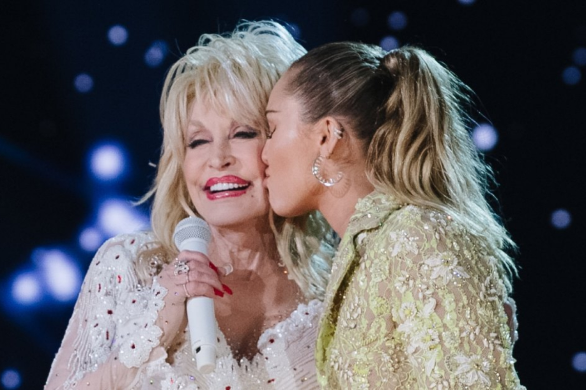Miley Cyrus despide a su tía Dolly Parton con emotivo mensaje: “Tengo un ángel a mi lado”