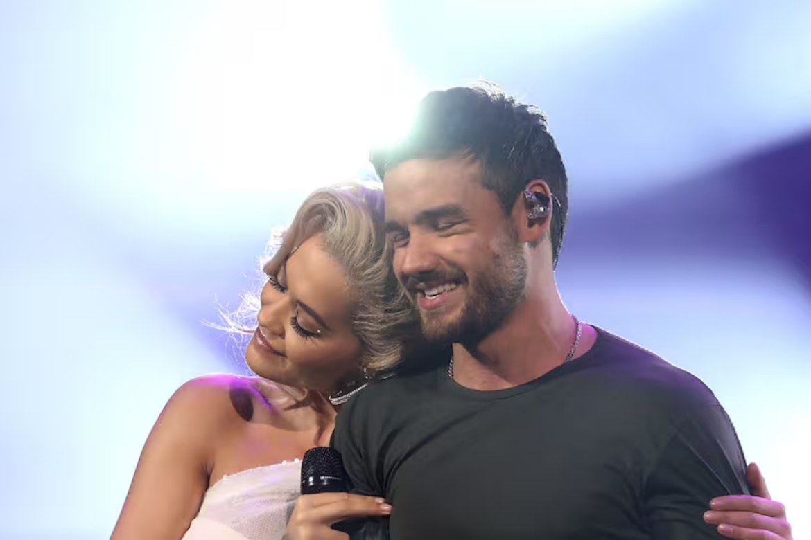 Rita Ora emociona al recordar a Liam Payne durante su presentación en Polonia