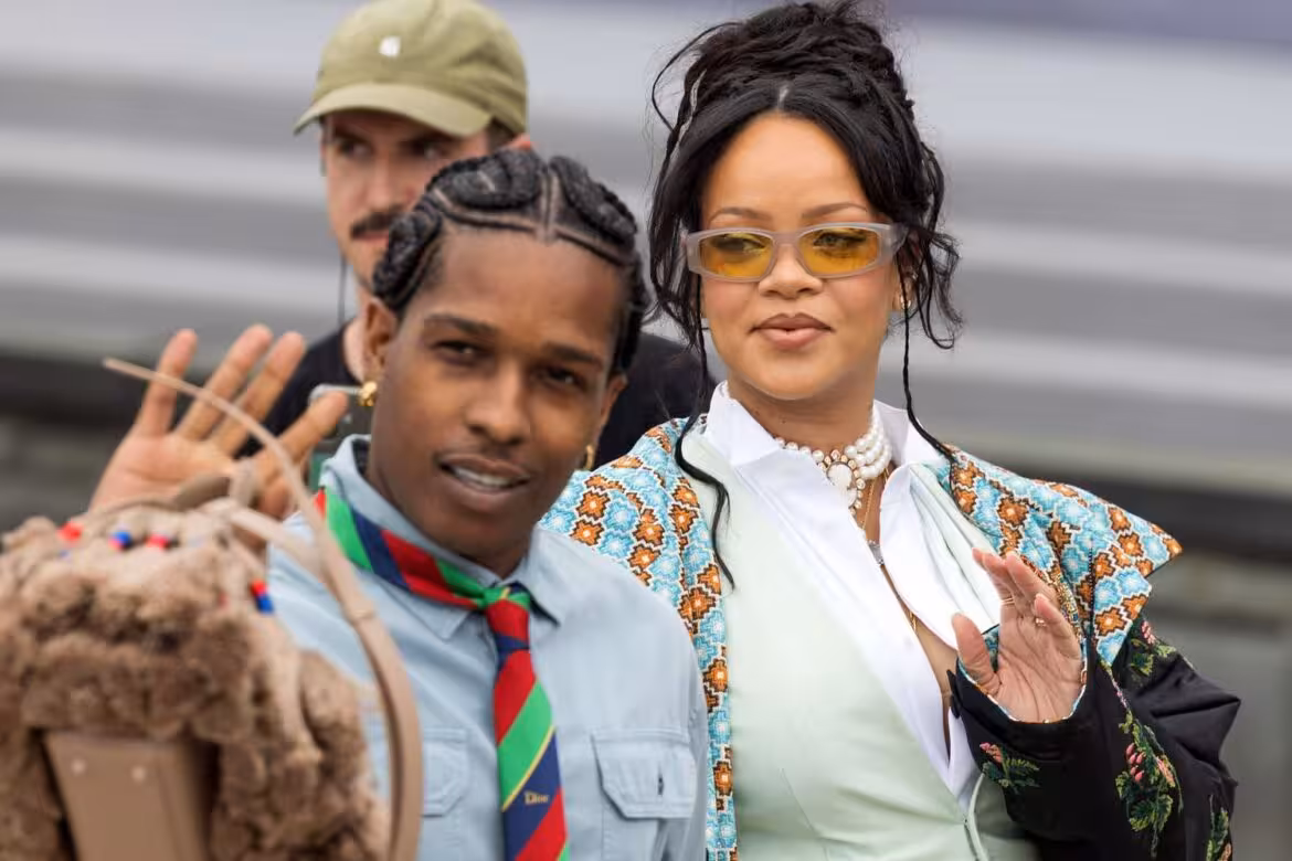 A$AP Rocky sorprende al subir a Rihanna y a su hijo Riot al escenario en Copenhague 3