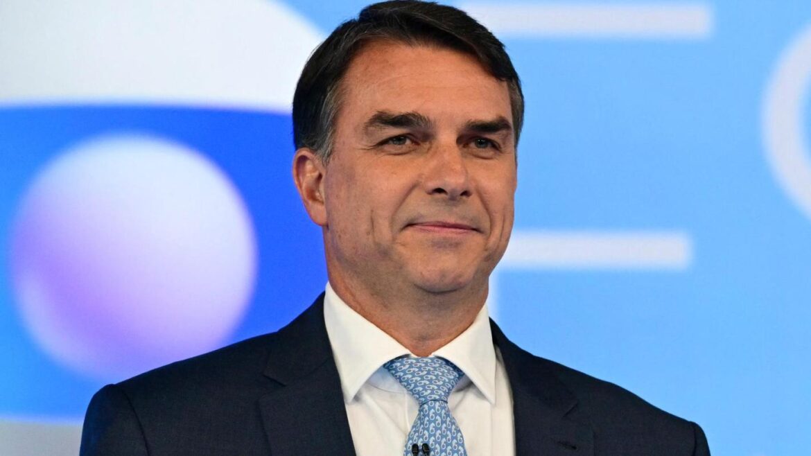 Flávio Bolsonaro llega a Estados Unidos y se declara presidente electo de Brasil: acusa fraude sin presentar pruebas