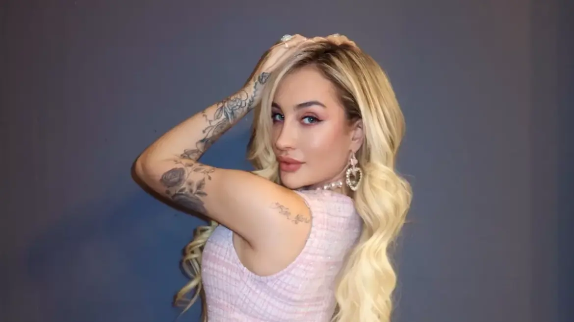 Radio Online Chile: Venus Radio FM en Vivo | Pop y Top 40 32 Fran Maira alcanza acuerdo reparatorio con la familia de Mayerson Zapata y podrá viajar a Perú